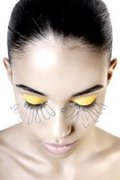 Concept original, fabrication des faux-cils et make-up: Griphée
Model: Lais@Mademoiselle 
Photographe & Retouche: David Ekue