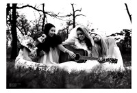 Chocolate Magazine Mars-Avril2008 Edito Ballade Champêtre
Photographe: Emel Bayram
Make-up: Griphée, Cathelyne Viriot / Hair: Paul Gartland / Styliste: Stéphanie Vaillant
Models: Anaïs(métisse)&Kristina(blond)@Mademoiselle
Retouches: Williams B